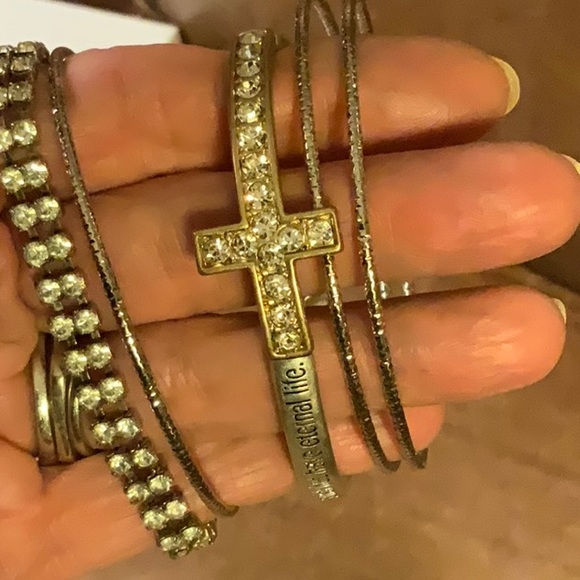 Lot of 5 Bracelets - 3 Bangles 1 Older Flip Close Line Style 1 Sparkly Cross - Picture 2 of 12